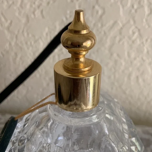 Empty Paul Milan Vintage Style Bottle with Tassel - Picture 4 of 8